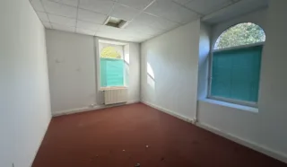  BUREAUX/COMERCE 263 m² CHARTRES DE BRETAGNE