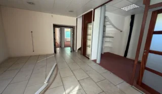  BUREAUX/COMERCE 263 m² CHARTRES DE BRETAGNE