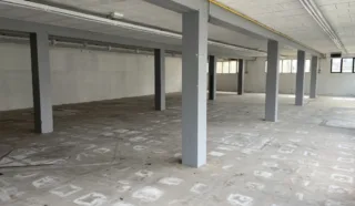  LOCAUX COMMERCIAUX QUEVERT 300 m²