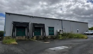  LOCAL D'ACTIVITES 430 M² YFFINIAC
