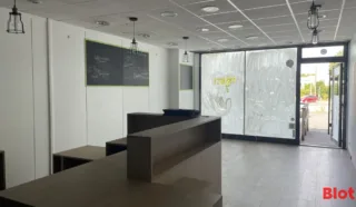 LOCAUX COMMERCIAUX 78 M² HERBIGNAC