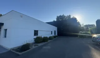  LOCAUX D'ACTIVITÉS 700 M² VIGNEUX DE BRETAGNE