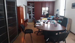  BUREAUX / LOCAUX COMMERCIAUX LANVALLAY 341 m²
