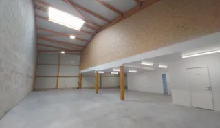  LOCAL D'ACTIVITÉS 290 m² BATZ-SUR-MER