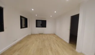  LOCAL D'ACTIVITÉS 290 m² BATZ-SUR-MER