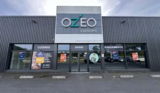  LOCAUX D'ACTIVITES / COMMERCIAUX LA-CHAPELLE-DES-FOUGERETZ 453 m²