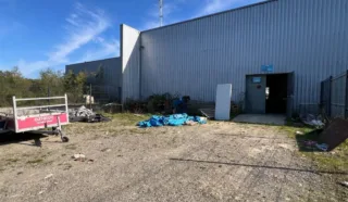  LOCAL COMMERCIAL / ACTIVITES LIFFRE 250 m²