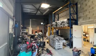  LOCAL COMMERCIAL / ACTIVITES LIFFRE 250 m²