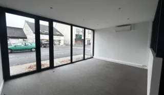  LOCAUX COMMERCIAUX 53 M² TREILLIERES
