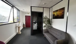  BUREAUX 162 M² CARQUEFOU