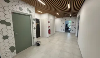  BUREAUX 172 m² TREILLIERES