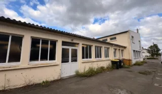  BATIMENT avec pont roulant 553 m² ST BRIEUC