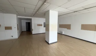  LOCAL COMMERCIAL 125 m² BRUZ