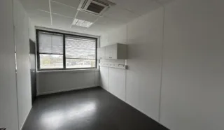  BUREAUX 197 M² SAINT HERBLAIN