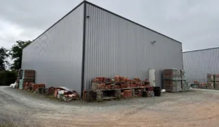  LOCAUX D'ACTIVITÉS 462 M² BOUAYE