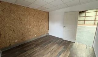  LOCAL D'ACTIVITÉ 250 m² BETTON