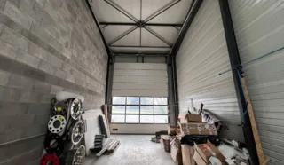  ENTREPOT ET BUREAUX CHATEAUBOURG 241 m²