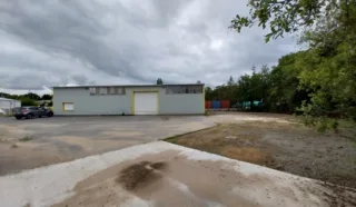  BATIMENT D'ACTIVITES 380 m² QUIMPERLE