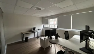  BUREAUX 232 M² REZE