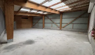  LOCAL D'ACTIVITES 442 m² GUISSENY