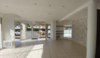  BUREAUX LOCAUX COMMERCIAUX 55 M² GUERANDE