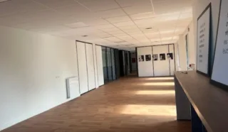  Plateau de bureaux 304 m² Langueux