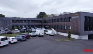  Plateau de bureaux 304 m² Langueux