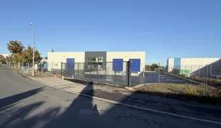  LOCAUX D'ACTIVITÉS 1 988 M² CARQUEFOU