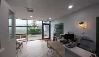  LOCAL COMMERCIAL PLOEREN 62 m²