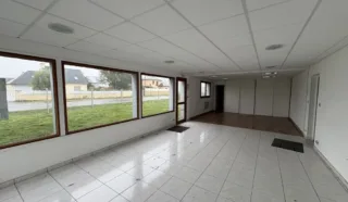  LOCAL D'ACTIVITES 220 m² GUISSENY