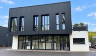  LOCAL D'ACTIVITES SAINT-GILLES 294 m²