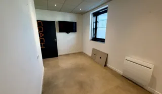  BUREAUX 102 m² ST GREGOIRE