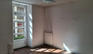  BUREAUX / LOCAL COMMERCIAL QUIMPERLÉ 113 m²