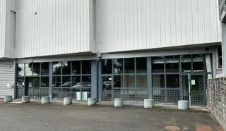 LOCAL COMMERCIAL LORIENT 925 m²