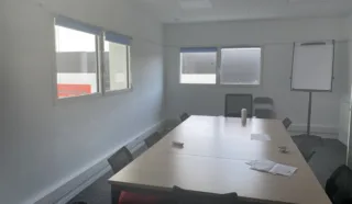  BUREAUX AVEC STOCKAGE CRACH 586 m²