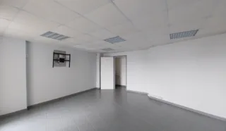  BUREAUX LOCAUX COMMERCIAUX 77 M² SAINT NAZAIRE