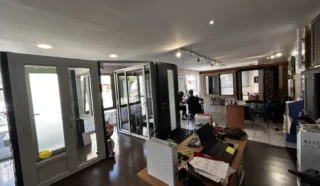  LOCAUX COMMERCIAUX 83 M² SAINT SEBASTIEN SUR LOIRE