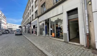  LOCAL COMMERCIAL 138 m² LORIENT