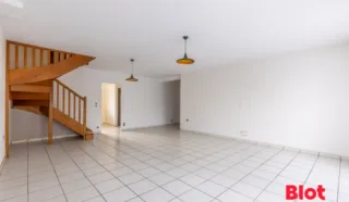 Maison 6 pièce(s)