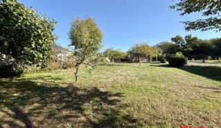 Terrain 689m²